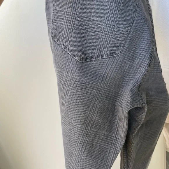 Frame - Ali High Rise Cigarette - Grey Plaid - Size 26 - Picture 4 of 4